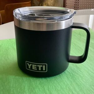 YETI Coffee Mug ☕️ with lid